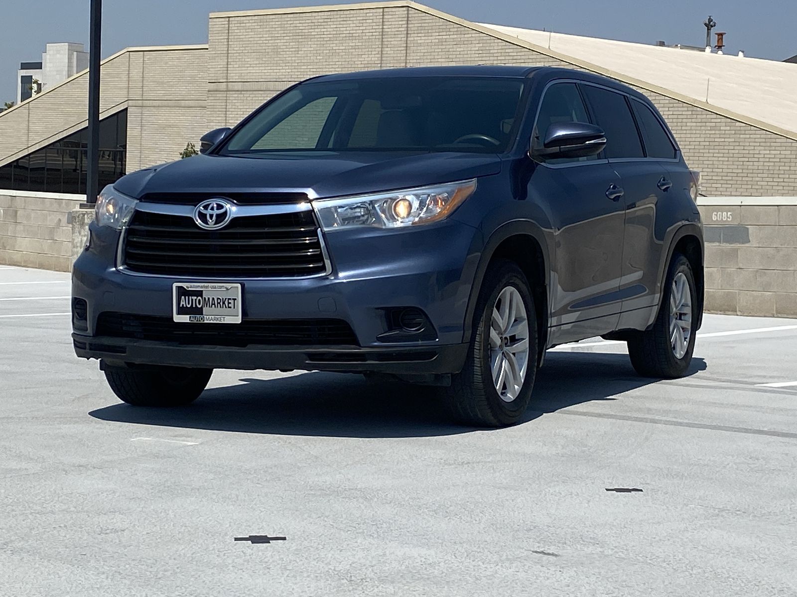2016 Toyota Highlander LE