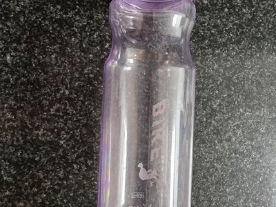 Purple Lid Clear Plastic Water Bottle Bike Design