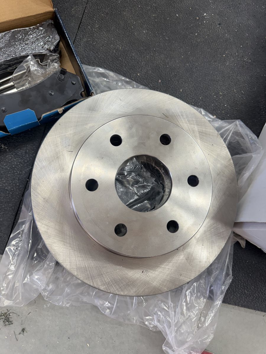 Main image 3