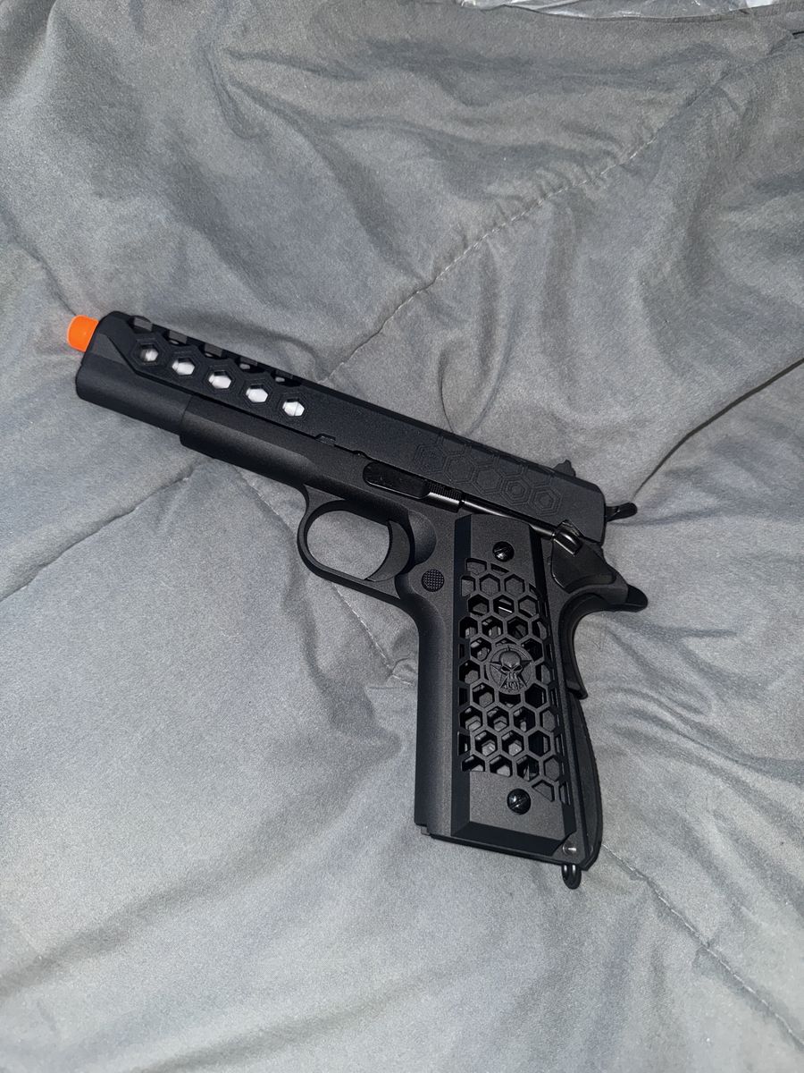 We-Tech 1911 GBB airsoft pistol