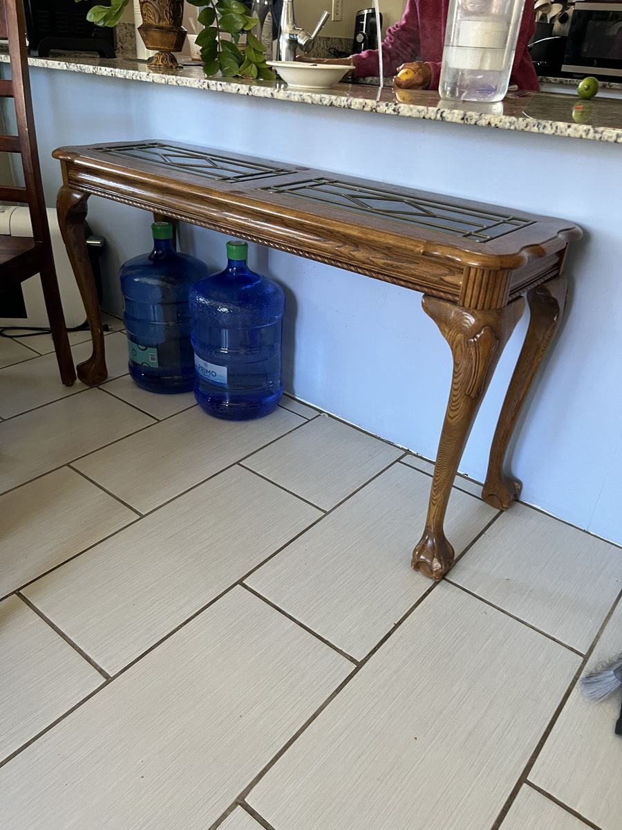 Entry table Vintage