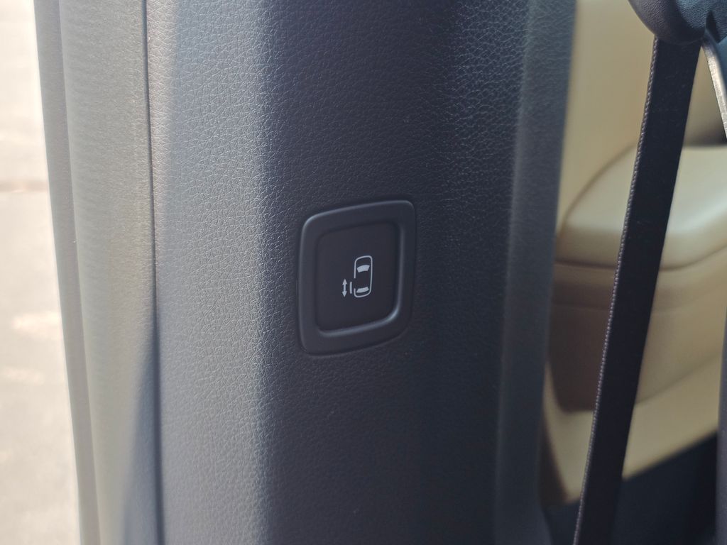 Main image 19