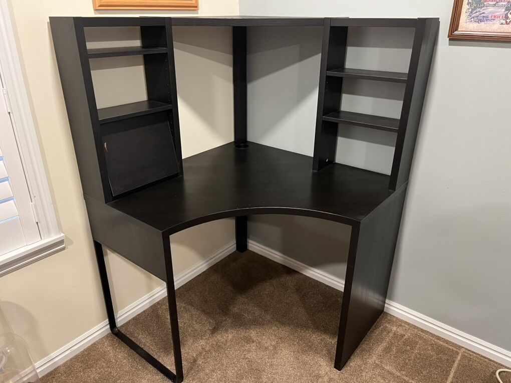 Corner Desk- Ikea Micke