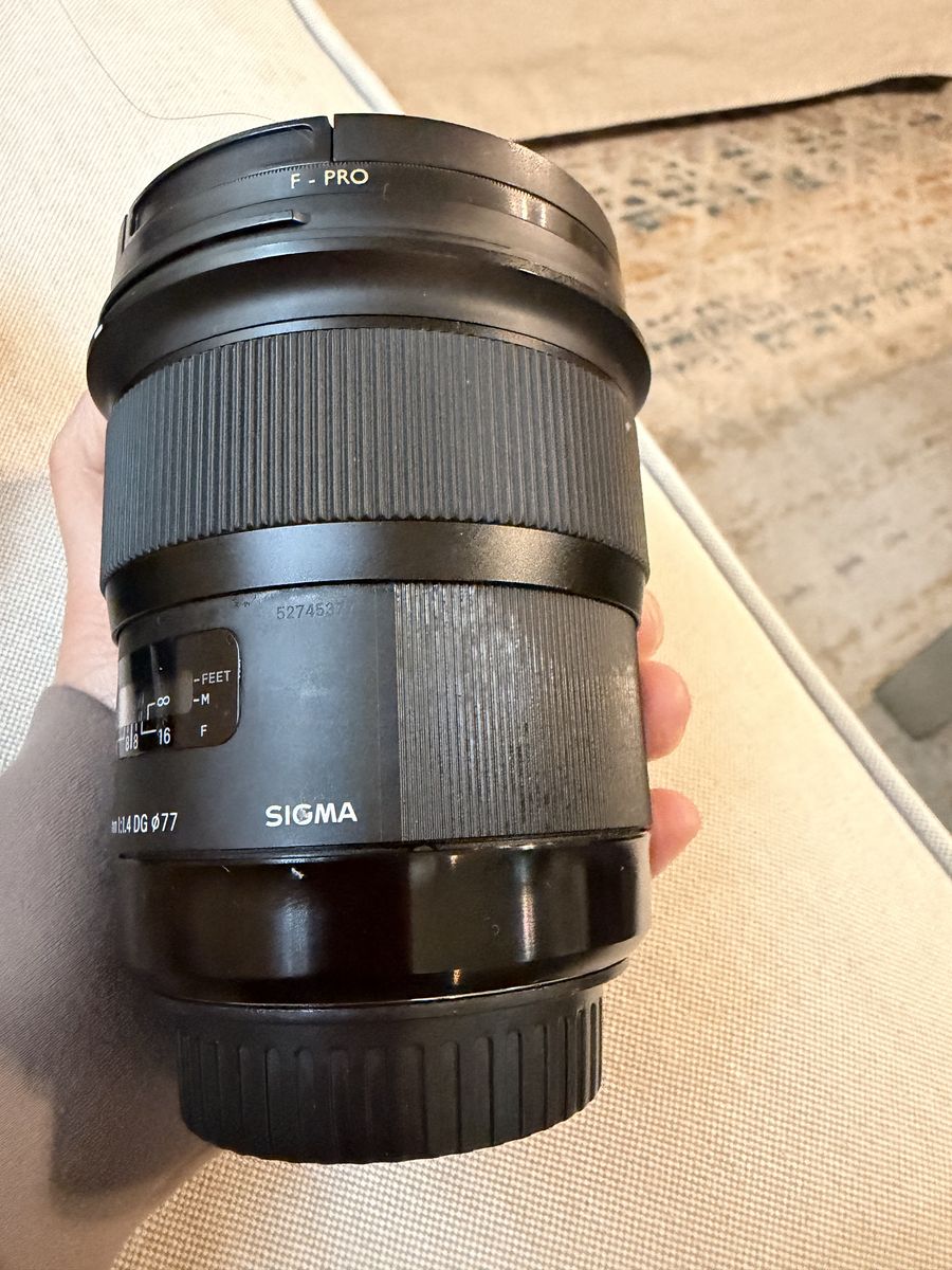 Sigma 24mm f/1.4 DG HSM Art Lens