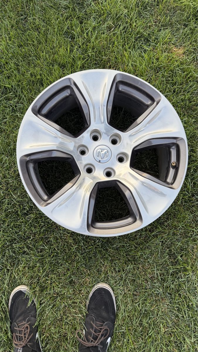 2019 Ram 1500 Laramie OEM 20-Inch Alloy Wheels - Set of 4