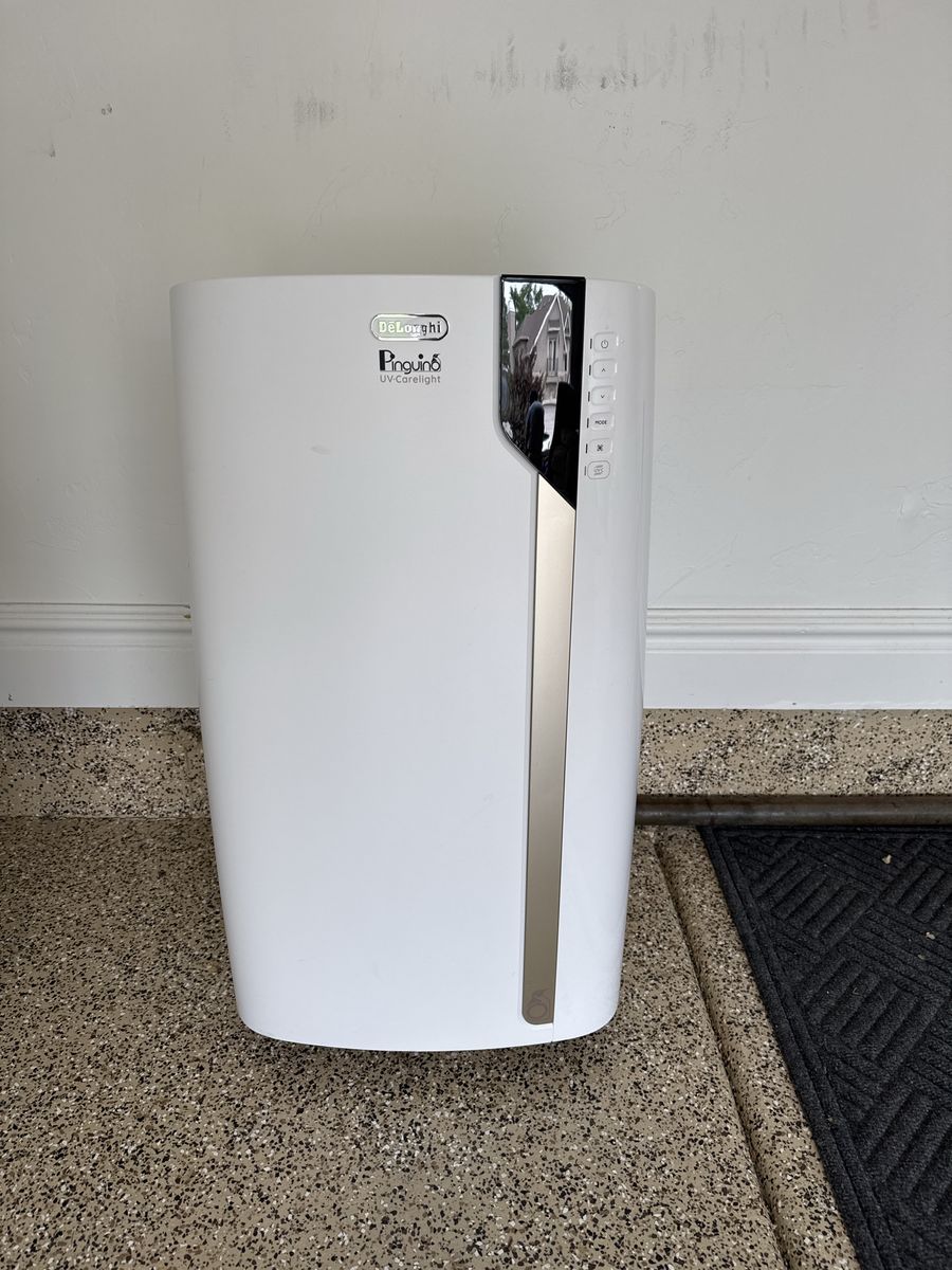 De'Longhi Pinguino UV Carelight Portable Air Conditioner - White
