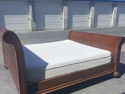 King Size Sleigh Bed With Tempur-Pedic Mattress