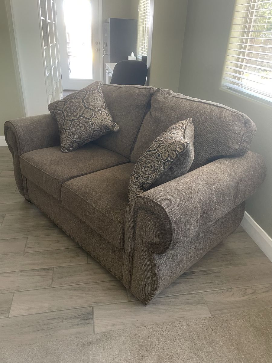 Loveseat like new