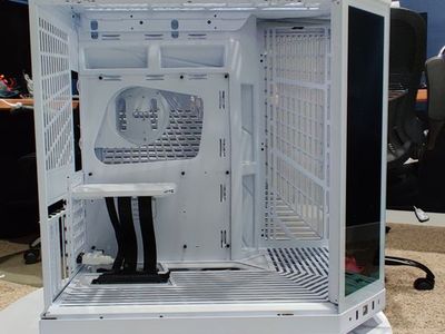hyte Y70 touch infinate PC case