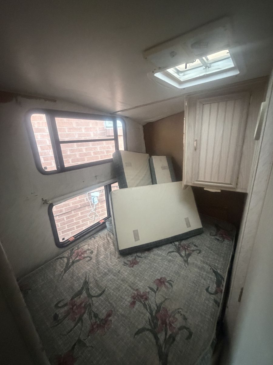 Main image 7