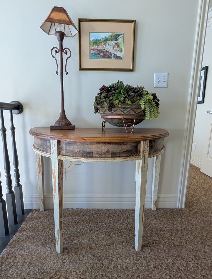 Distressed wood farmhouse entryway table