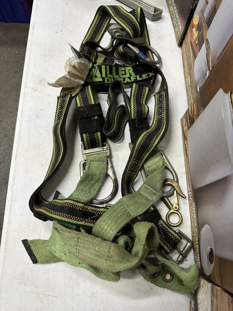 Miller Duraflex Universal Safety Harness