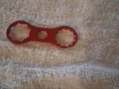 Front fork cap wrench