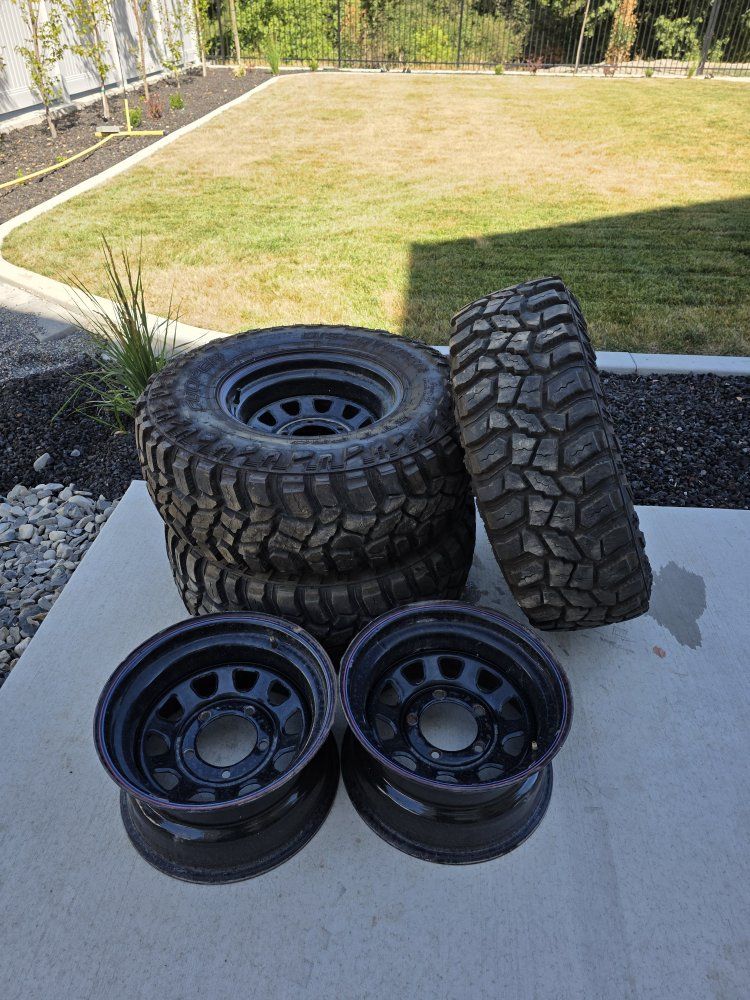 Cooper Discoverer 31x10.50R15LT x 3 plus 5 Rims