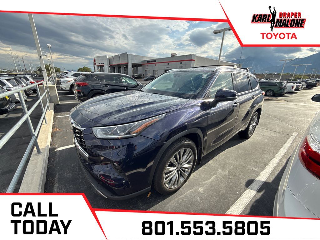 2022 Toyota Highlander Platinum