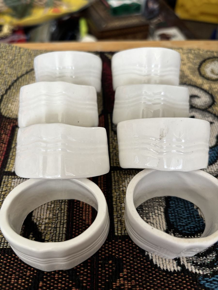 Set of 8 White Ceramic Napkin Rings - Plain & Wavy Texture Kitchen Dining Decor