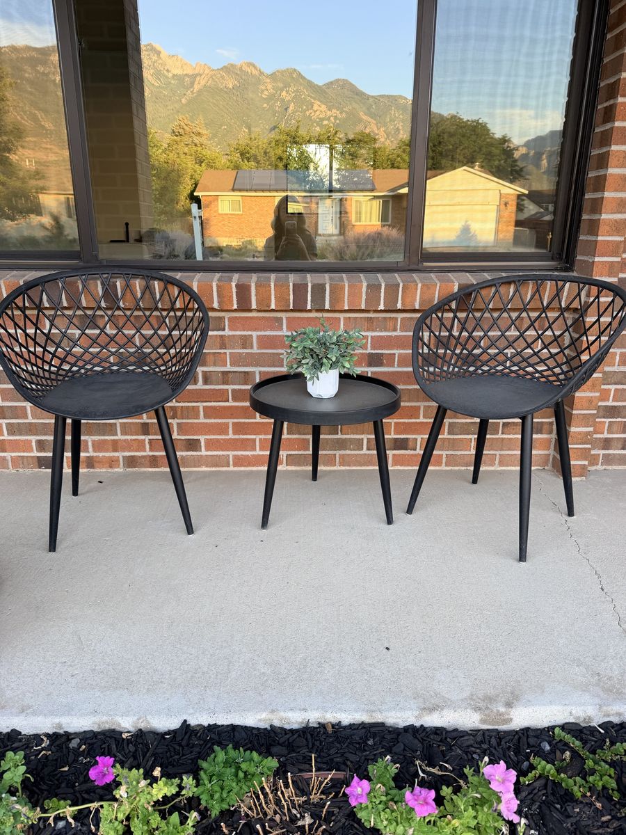 Three piece patio set- bistro