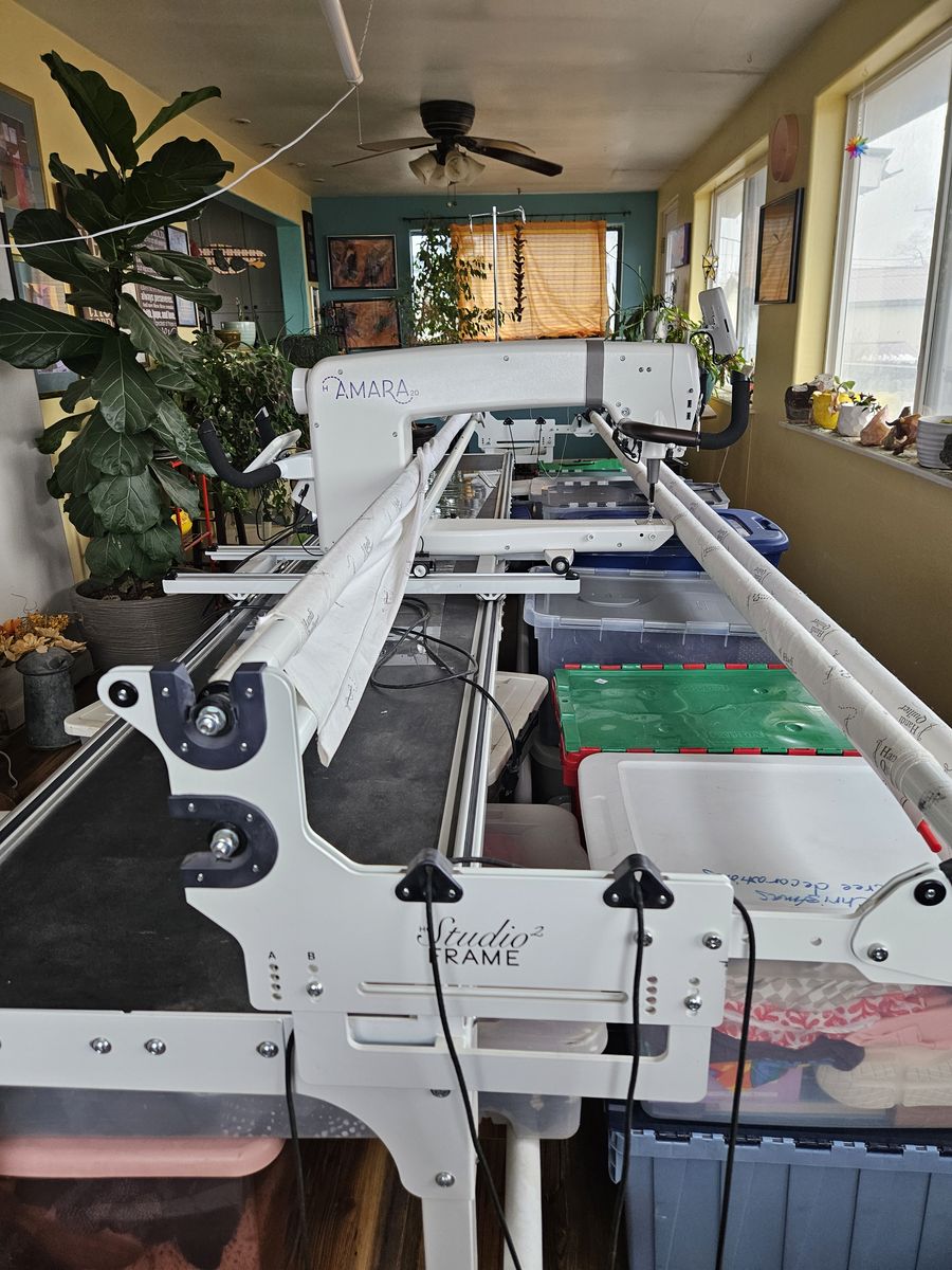 Handi Quilter Longarm