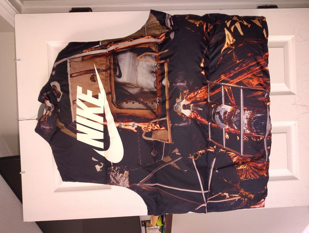 Nike Zero Gravity Down Vest XL – Rare Full Graphic