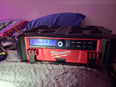 Milwaukee M18 Jobsite Radio/Charger - Cordless Bluetooth Speaker with Digital Tuner