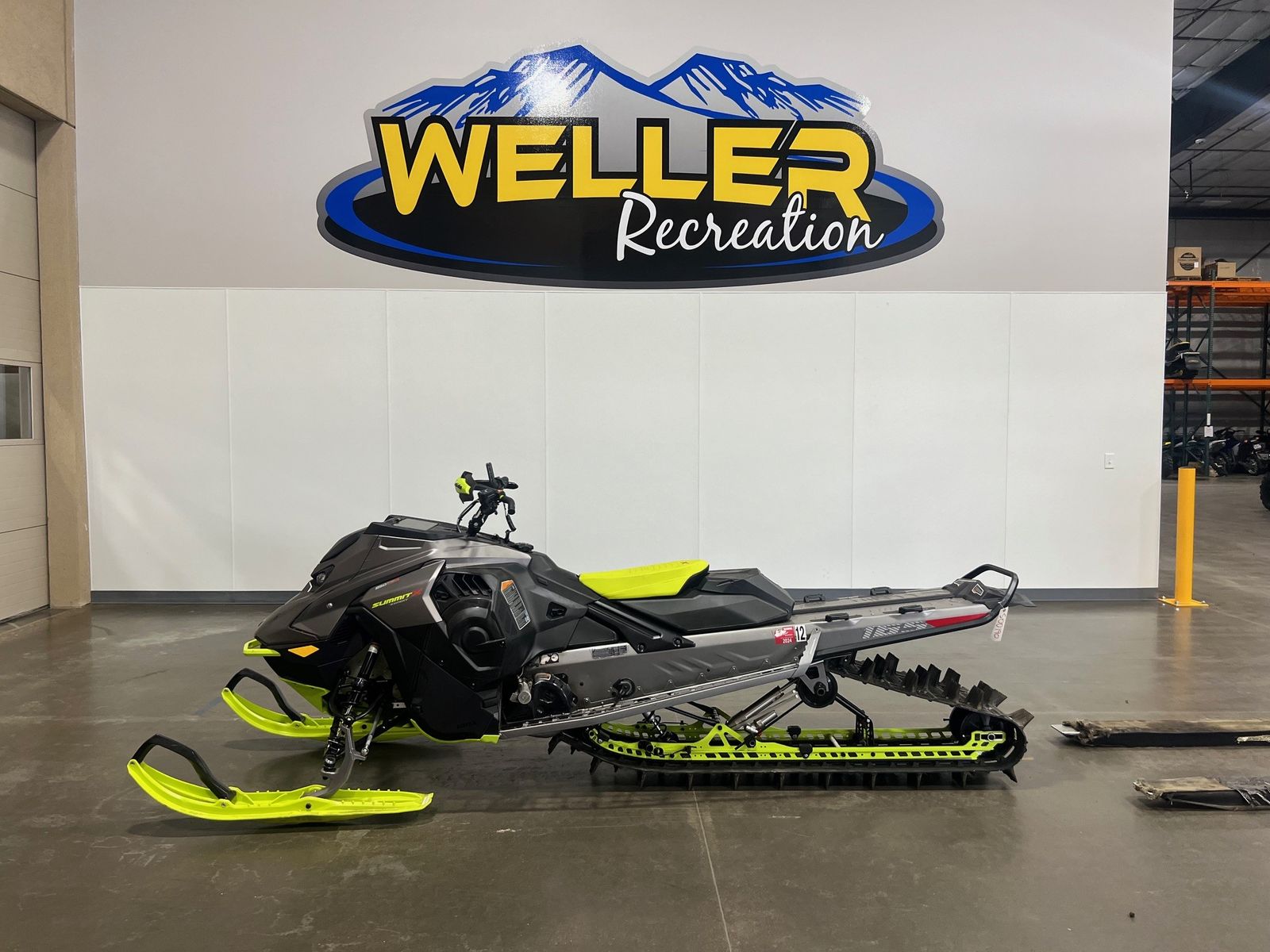 2023 SKI-DOO SUMMIT EXPERT TURBO 165 10.25
