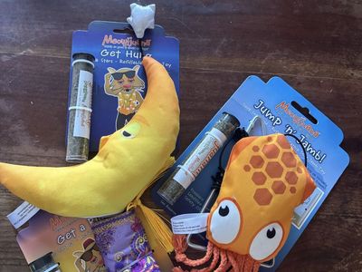 Meowijuana Catnip Toys: "Get Hung" Banana, "Jump 'n Jamb" Octopus, & "Get a Ride" Pillow 3 in 1 deal
