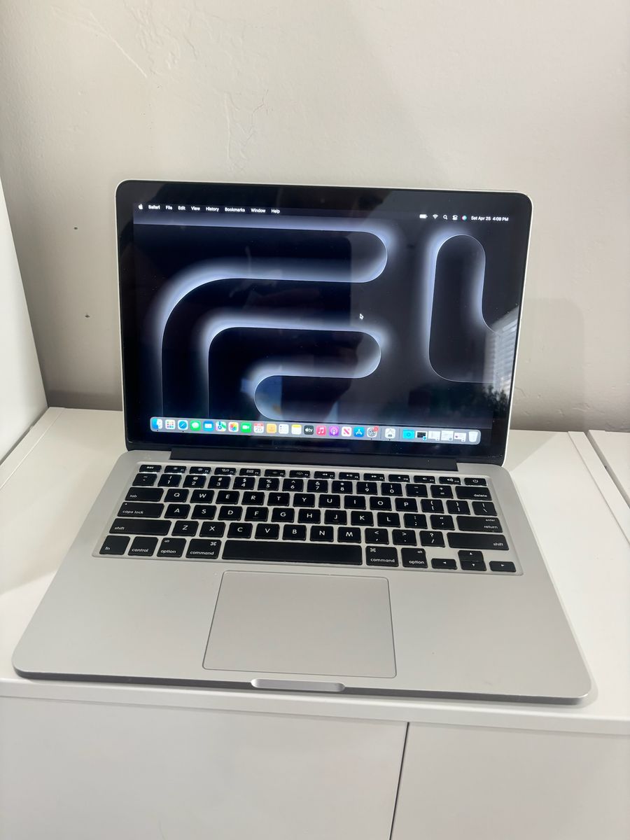 Apple MacBook Pro Retina 13” – 16GB RAM – Excellent Condition – $349