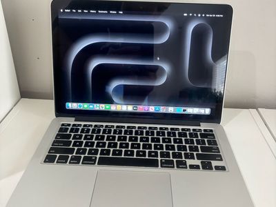 Apple MacBook Pro Retina 13” – 16GB RAM – Excellent Condition – $349