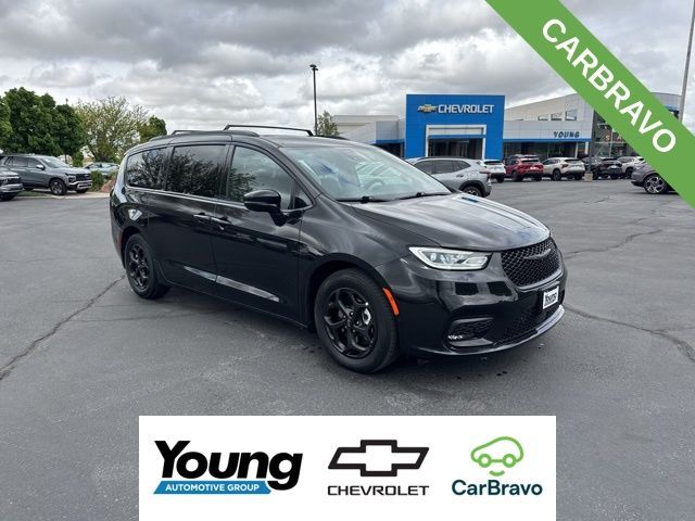 2024 Chrysler Pacifica Plug-In Hybrid Premium S Appearance