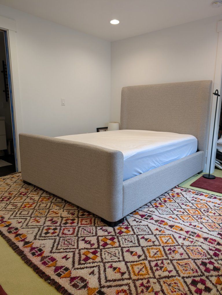 Light Gray Upholstered Platform Queen Bed Frame with Headboard