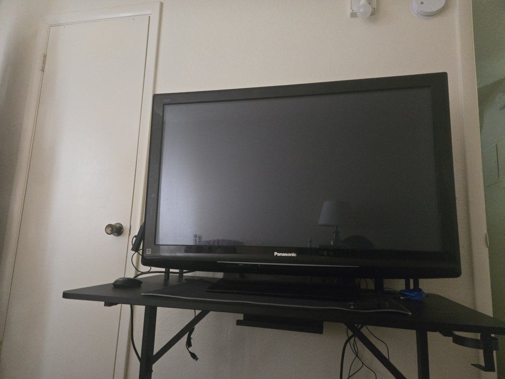 43' Panasonic with Remote