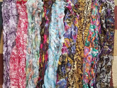 Set of 9 beautiful scarfs