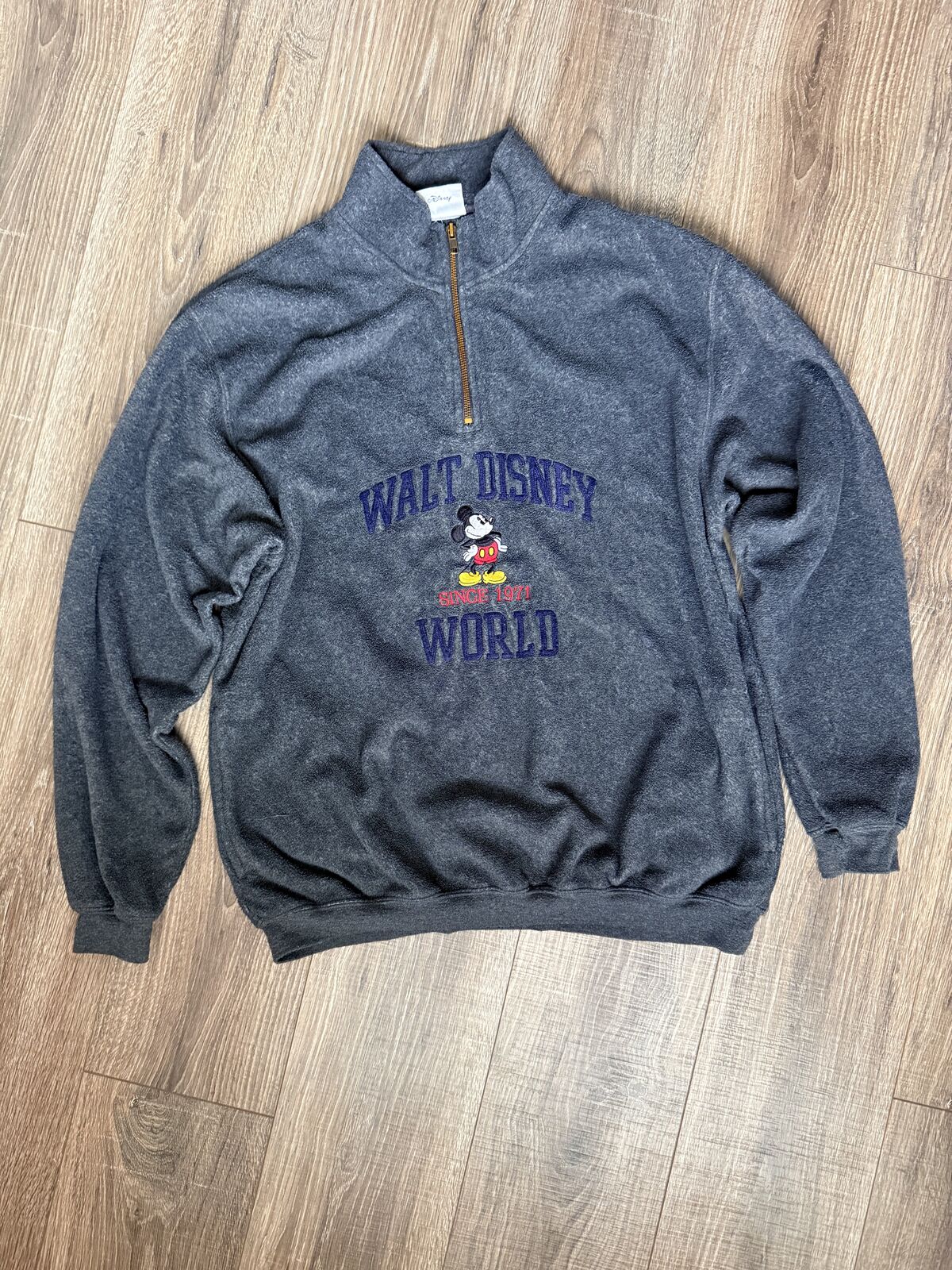 Vintage Disney world fleece sweater size M/L