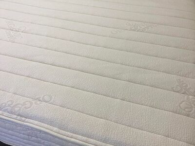 2-Sided Natural Latex 9", Queen Mattress, Like New, Excellent Condition