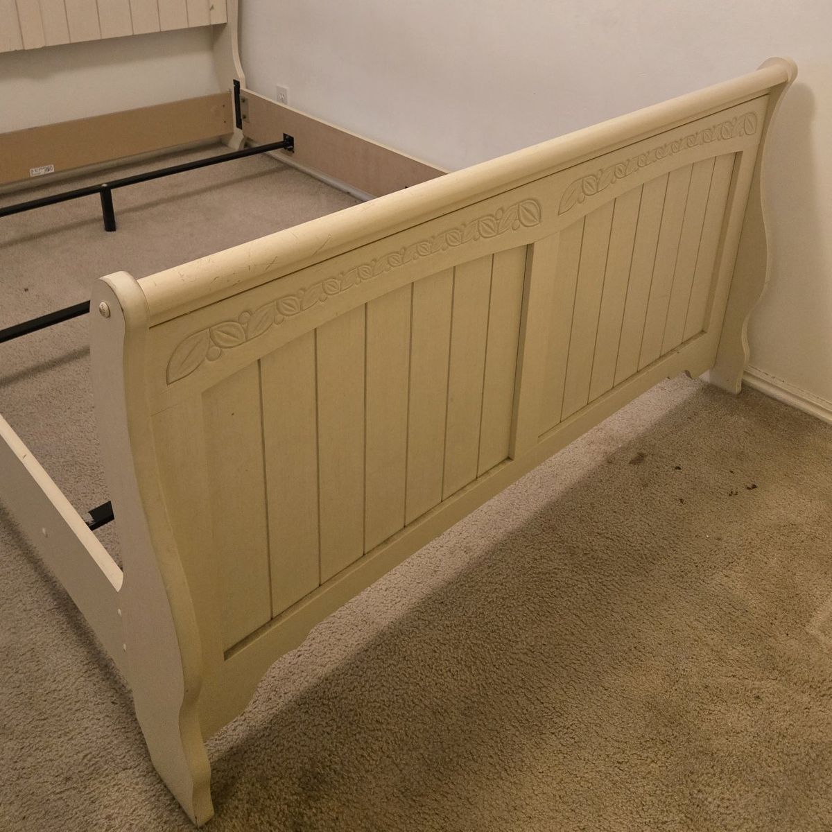 Sleigh Bed Full Size