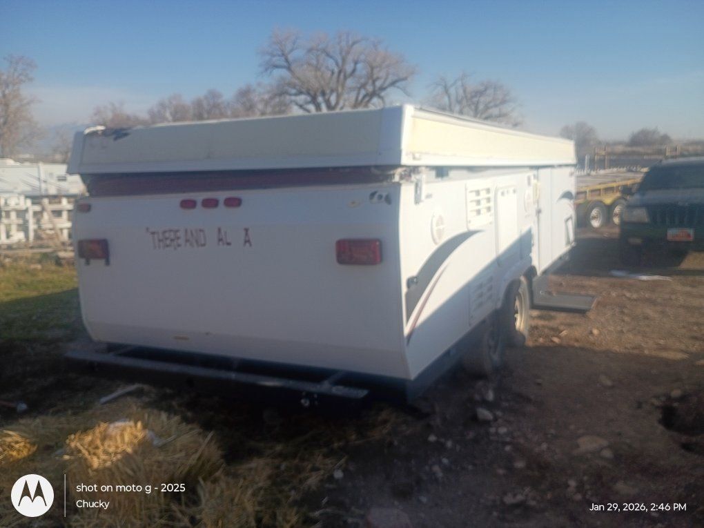 2009 Coleman Pop up Camping Trailer