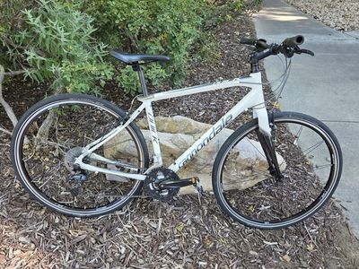 Cannondale Quick 3 Hybrid Bike