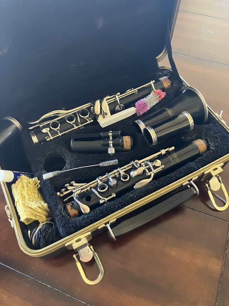 $200 Selmer Clarinet in Bb (B flat)