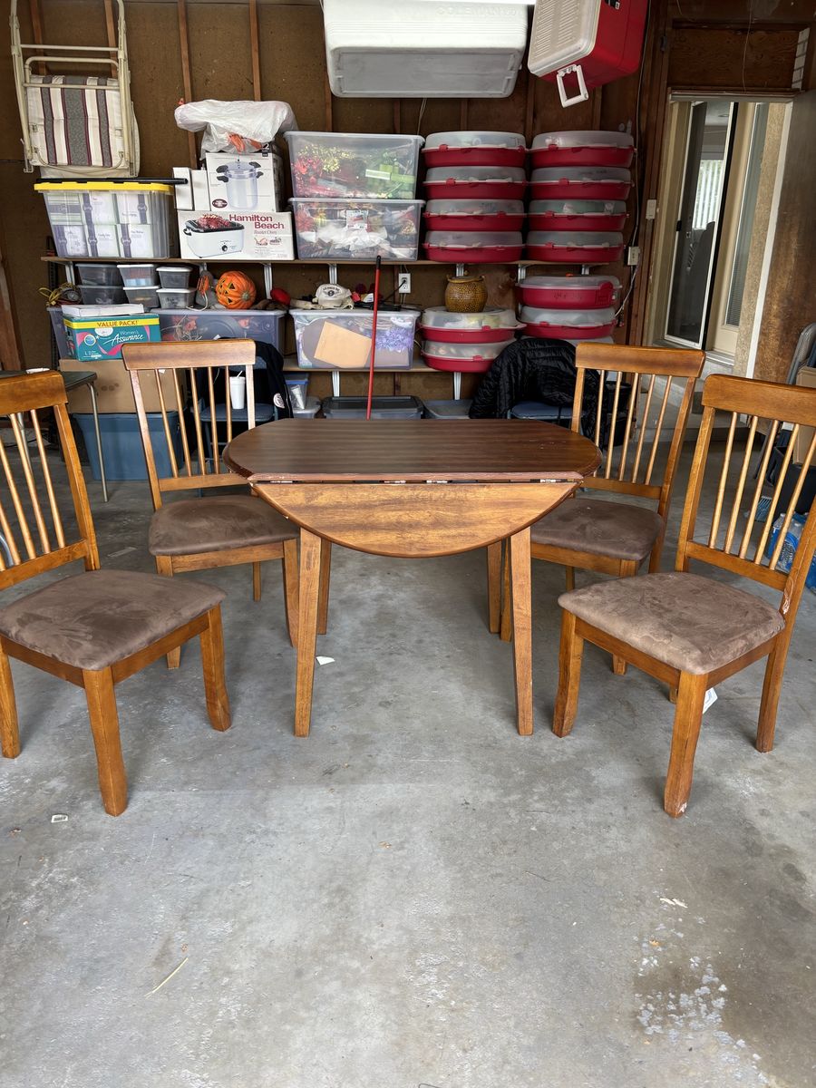 Wooden Drop Leaf Dining Table with Four Upholstered Chairs