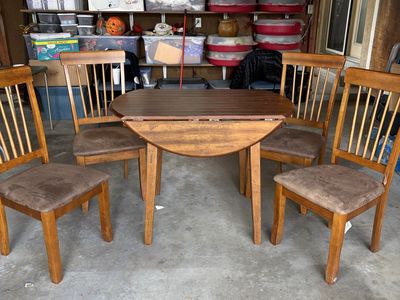 Wooden Drop Leaf Dining Table with Four Upholstered Chairs
