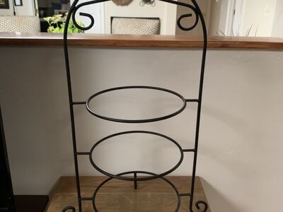 3 Tiered Metal Plate Stand