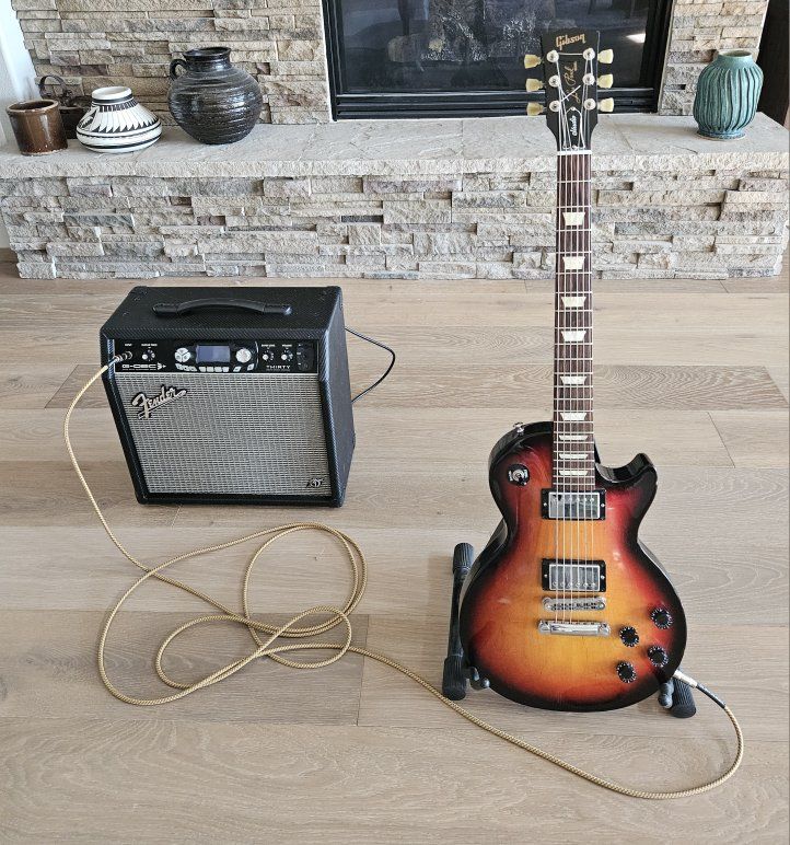 GIBSON Les Paul Guitar FENDER Amp Package
