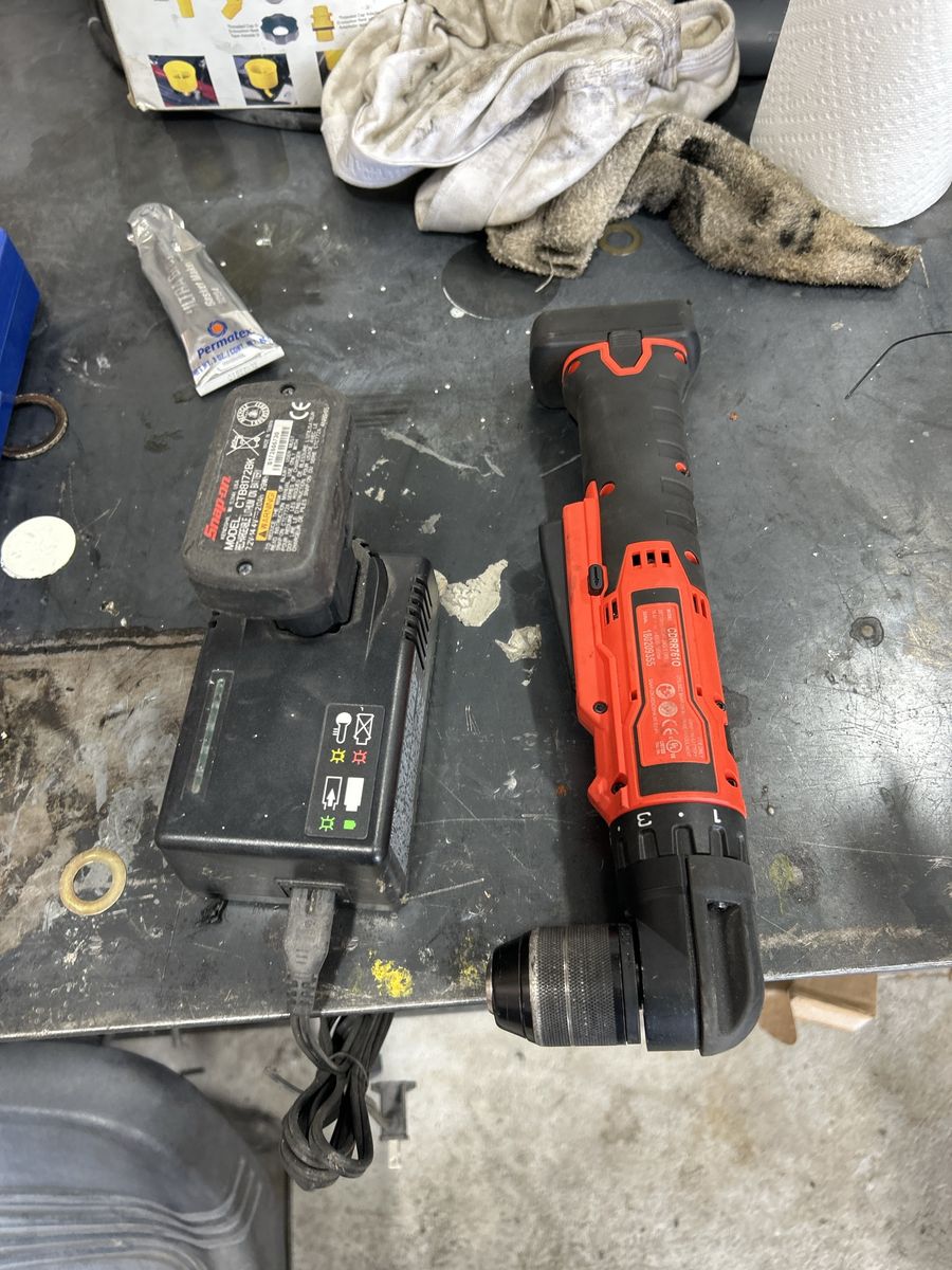 Snap-on CDRR7610 14.4V 3/8" Right Angle Drill with Charger and Batteries