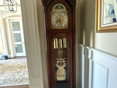 Vintage Howard Miller Grandfather Clock