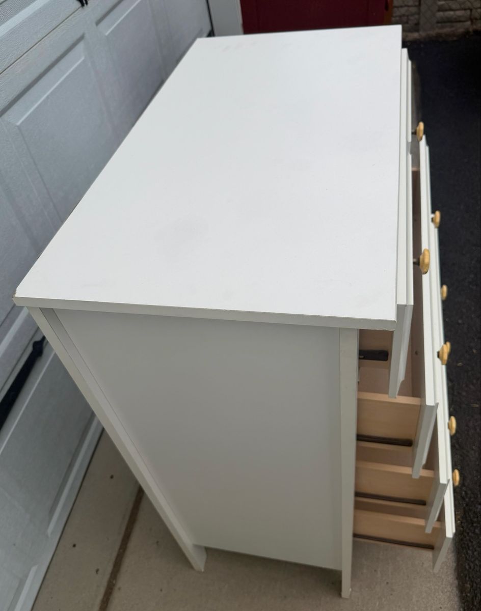 Main image 4