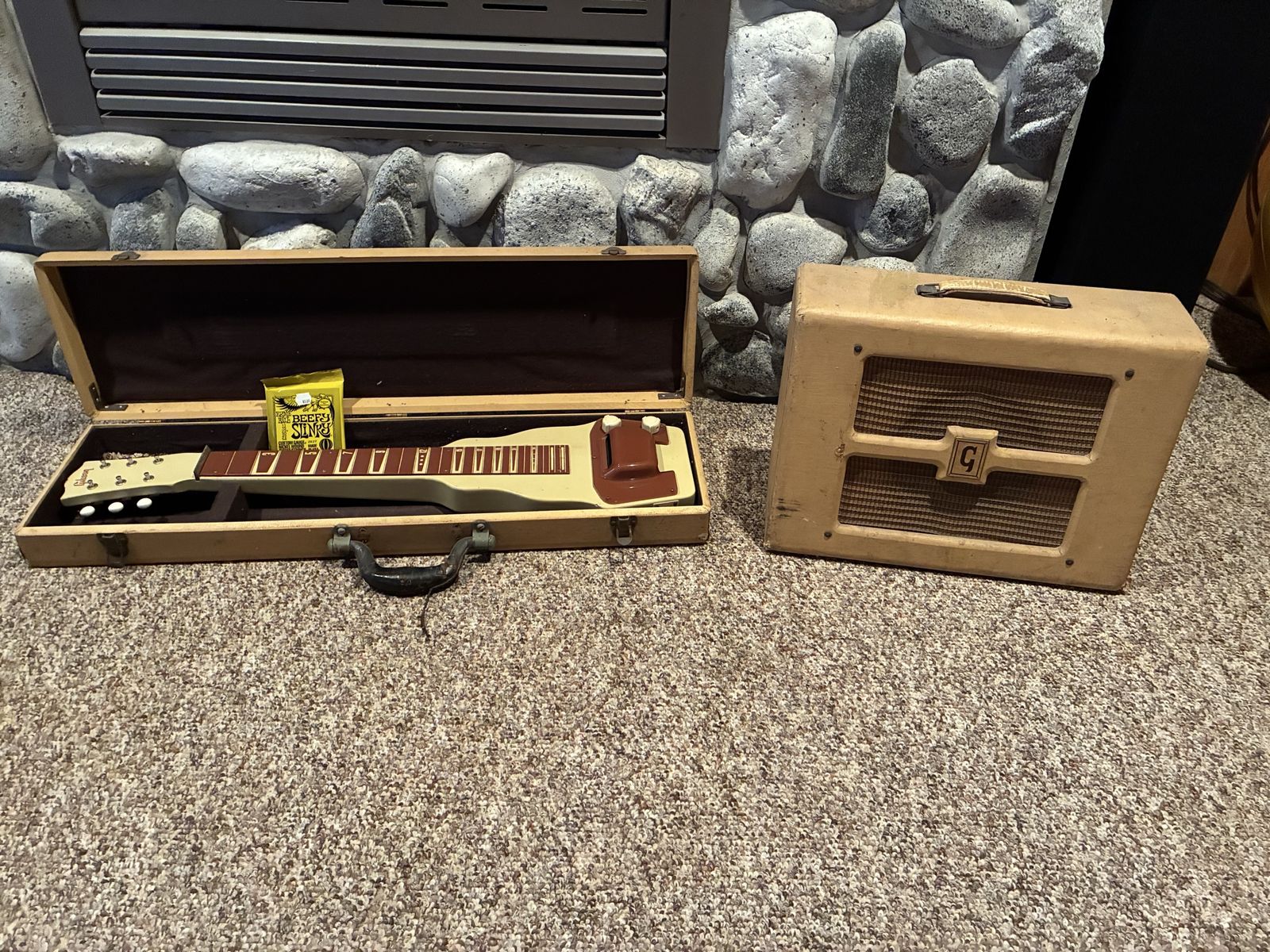 Vintage 1952 Gibson Amp And Steel Guitar