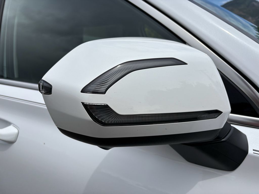 Main image 4