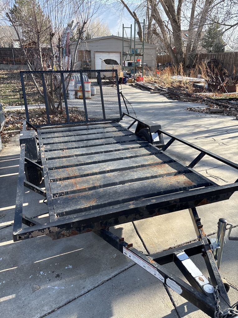 Side-By-Side Trailer