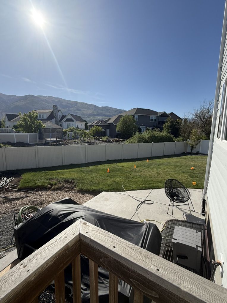 Ised Cream  Vinyl Fencing