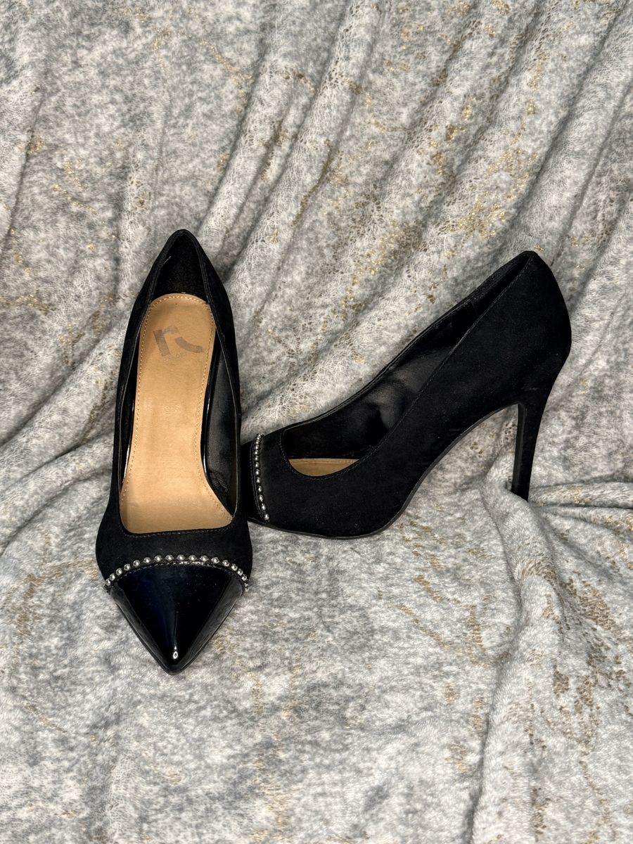 Report Black Heels - Size 8W